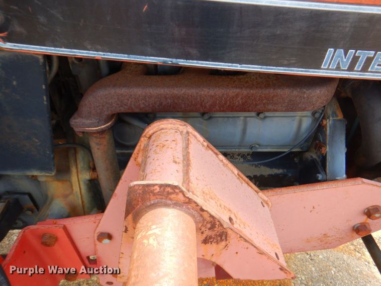 image for item DP4196 Case IH 585  tractor