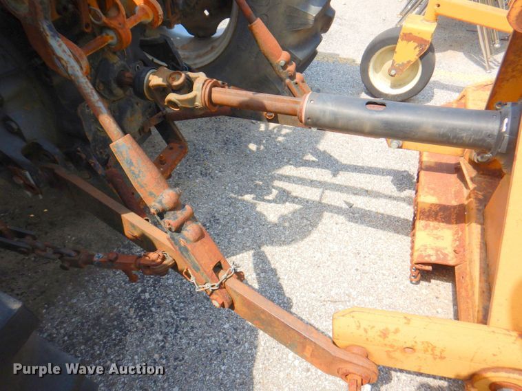 image for item DP4196 Case IH 585  tractor