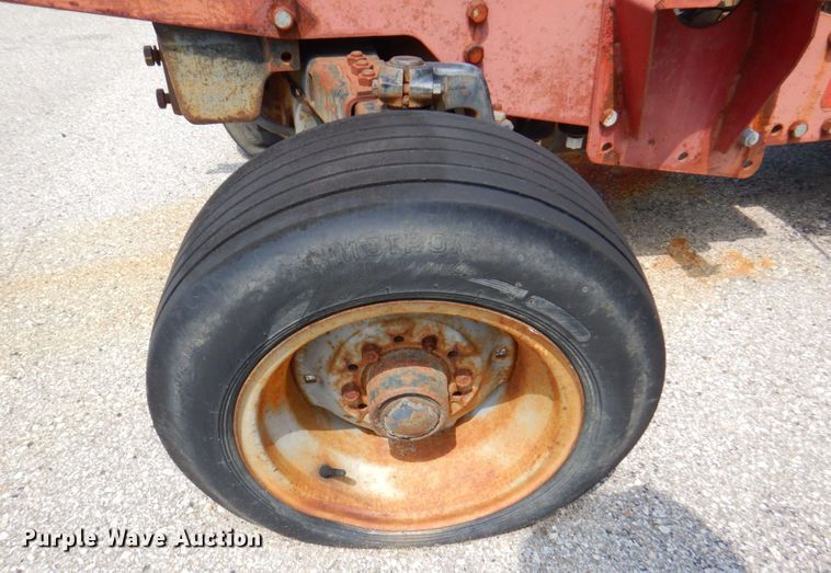 image for item DP4196 Case IH 585  tractor