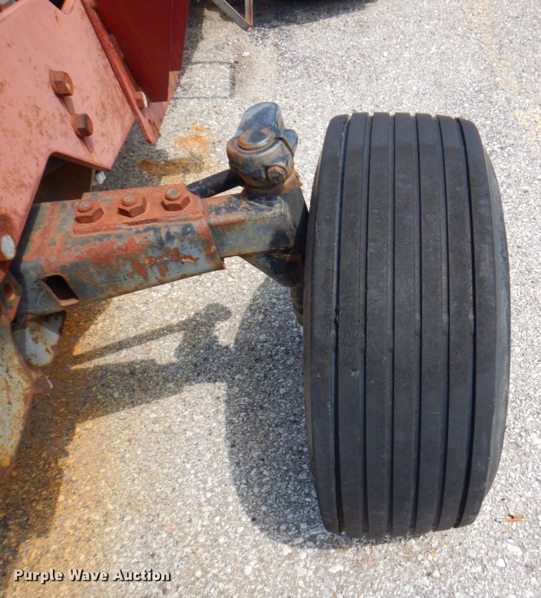 image for item DP4196 Case IH 585  tractor