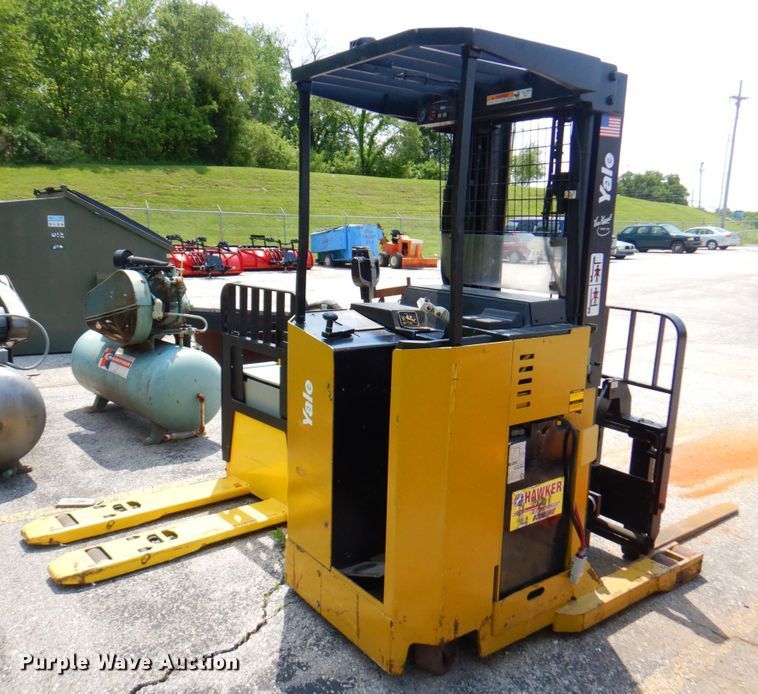 image for item DP4198 2015 Yale NR045AANL36SE089  forklift