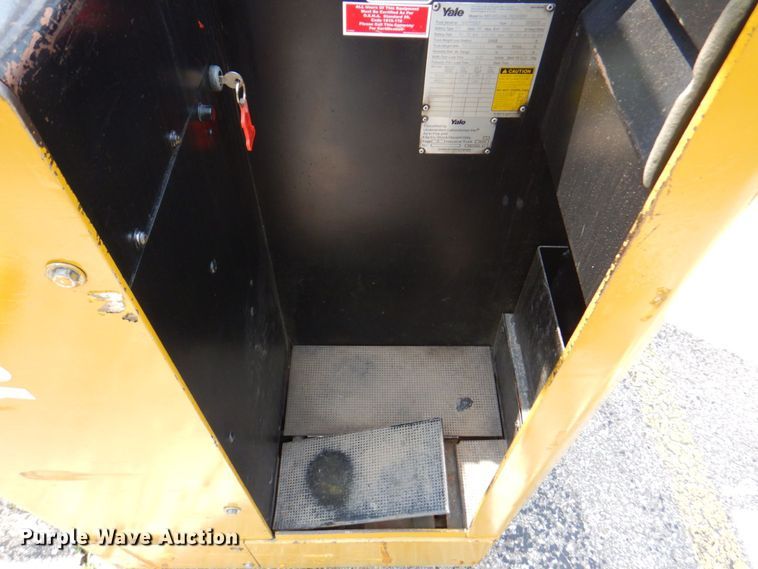 image for item DP4198 2015 Yale NR045AANL36SE089  forklift