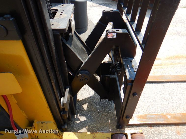 image for item DP4198 2015 Yale NR045AANL36SE089  forklift