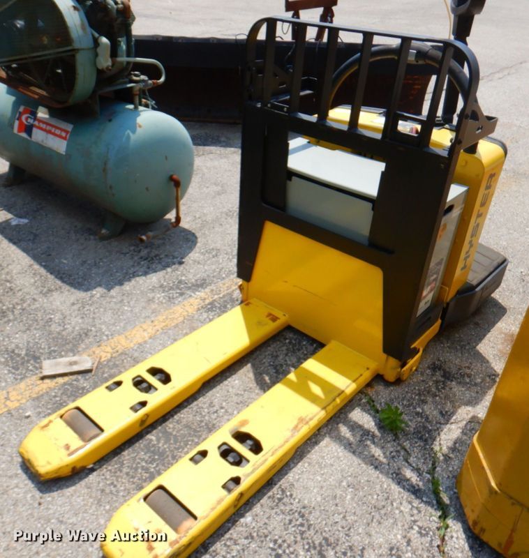 image for item DP4198 2015 Yale NR045AANL36SE089  forklift