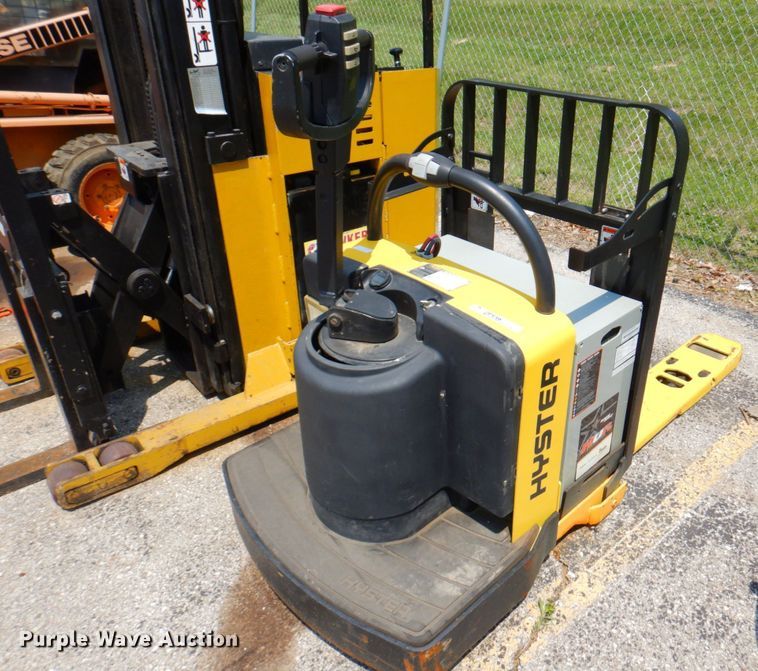 image for item DP4198 2015 Yale NR045AANL36SE089  forklift