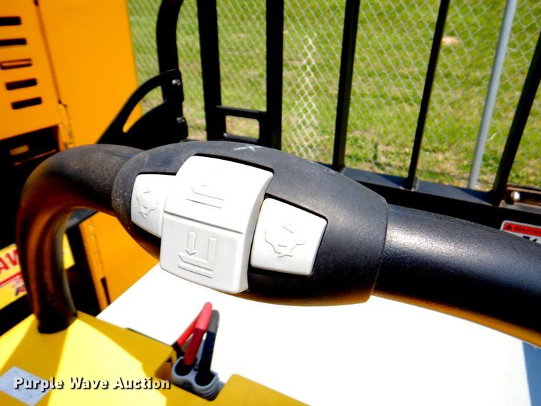 image for item DP4198 2015 Yale NR045AANL36SE089  forklift