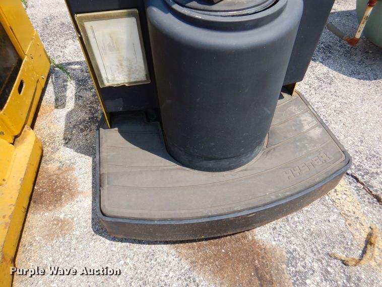 image for item DP4198 2015 Yale NR045AANL36SE089  forklift