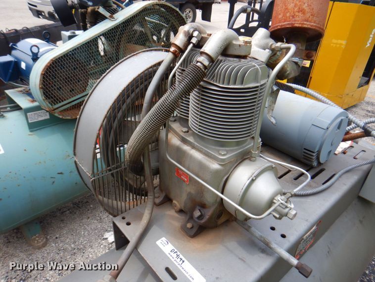 image for item DP4199 Champion HR10-12  air compressor