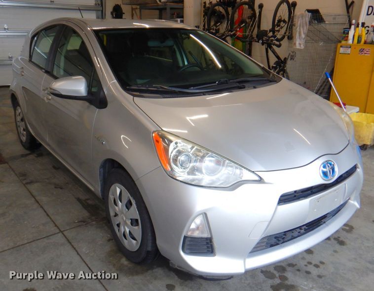 image for item DP4202 2014 Toyota Prius C