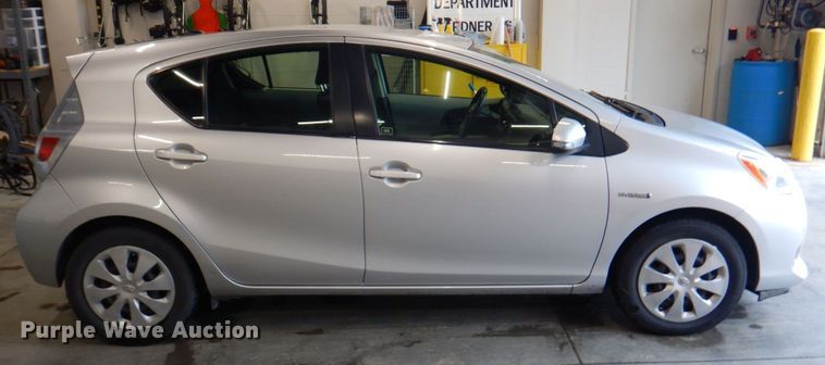 image for item DP4202 2014 Toyota Prius C