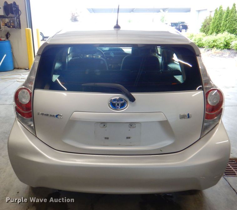 image for item DP4202 2014 Toyota Prius C