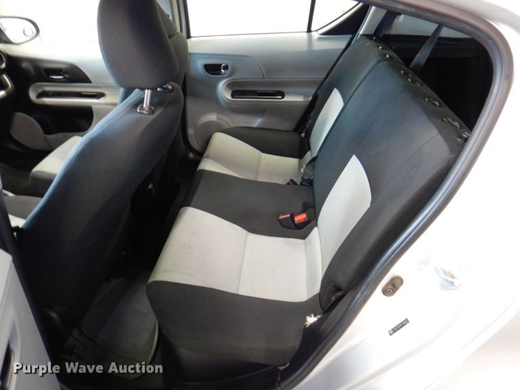 image for item DP4202 2014 Toyota Prius C