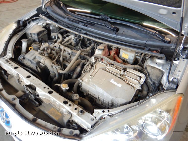 image for item DP4202 2014 Toyota Prius C