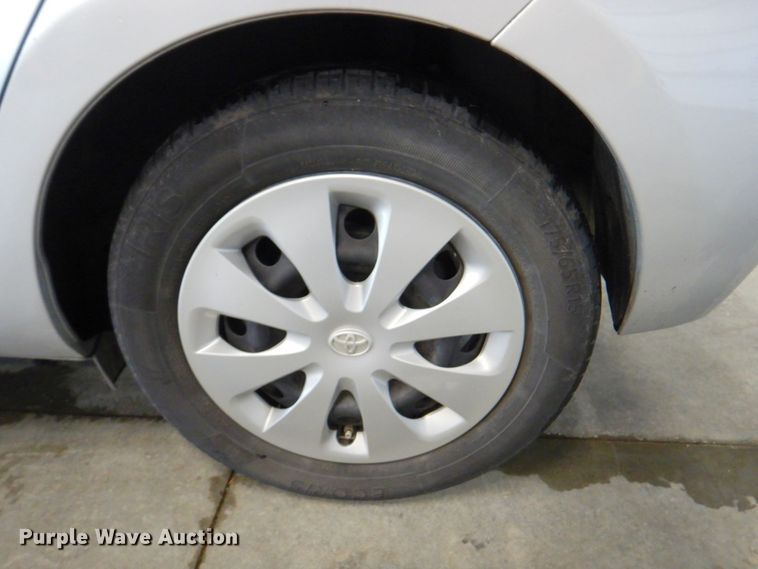 image for item DP4202 2014 Toyota Prius C