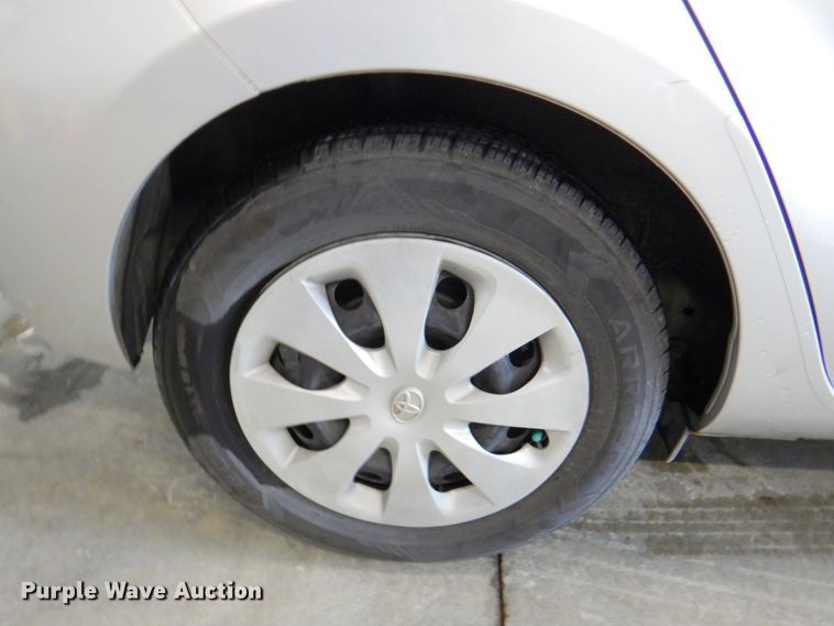 image for item DP4202 2014 Toyota Prius C