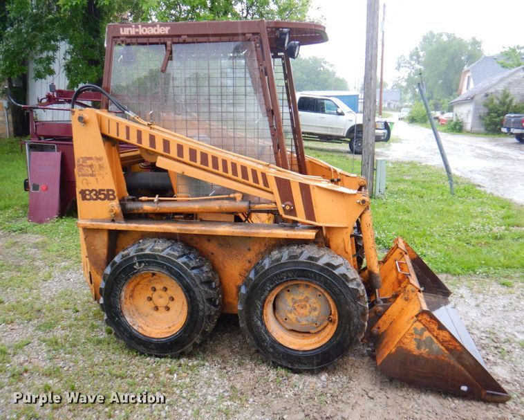 image for item DP4207 1985 Case 1835B  skid steer loader