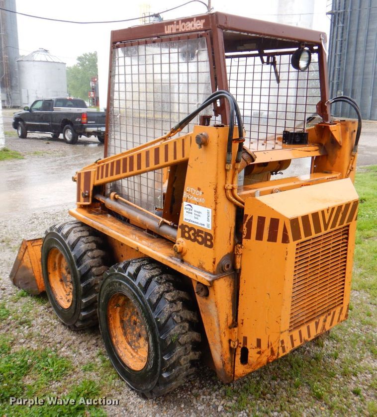 image for item DP4207 1985 Case 1835B  skid steer loader