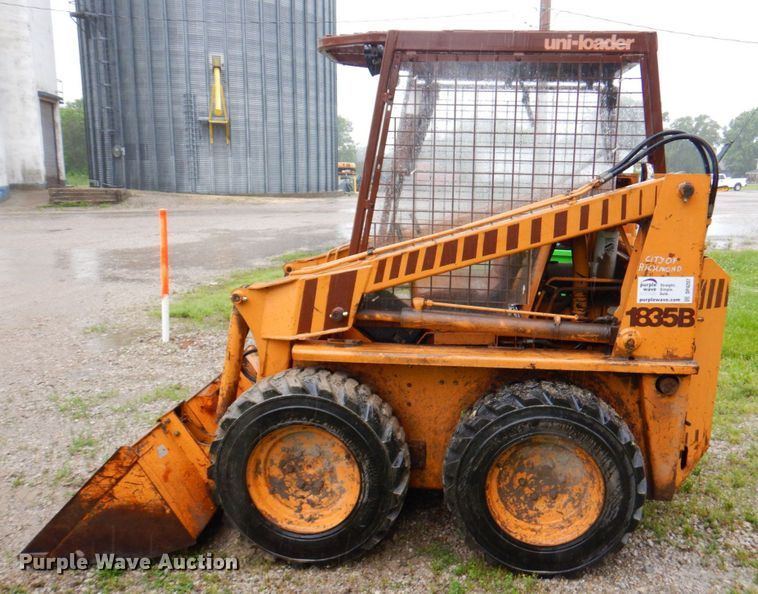 image for item DP4207 1985 Case 1835B  skid steer loader