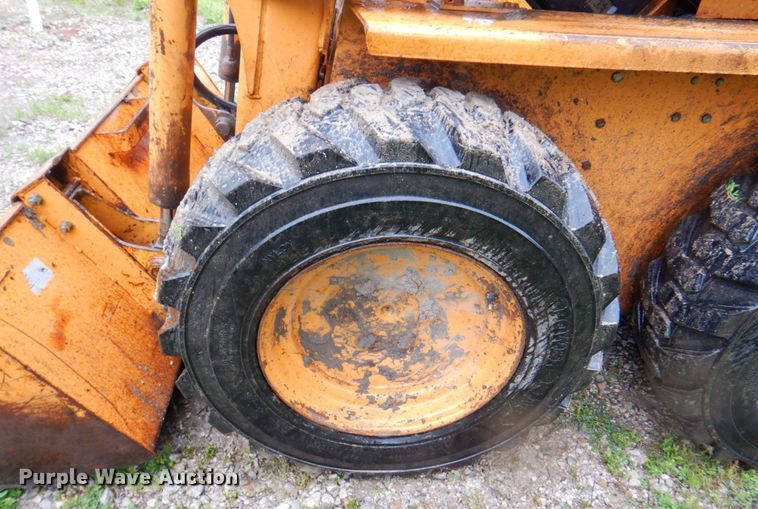 image for item DP4207 1985 Case 1835B  skid steer loader