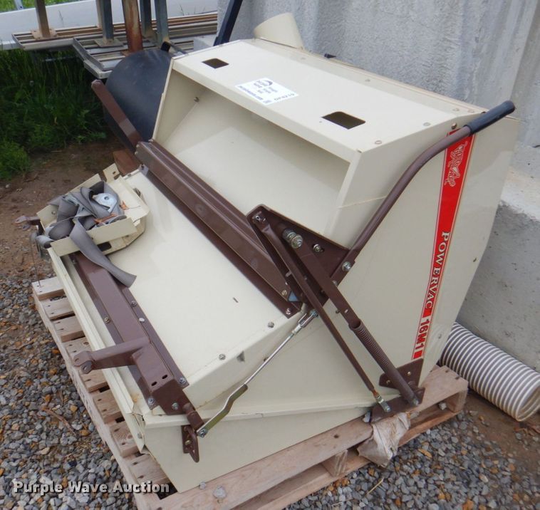 image for item DP4219 Grasshopper 16M1  PowerVac grass collector