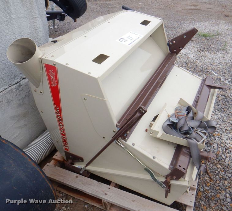 image for item DP4219 Grasshopper 16M1  PowerVac grass collector