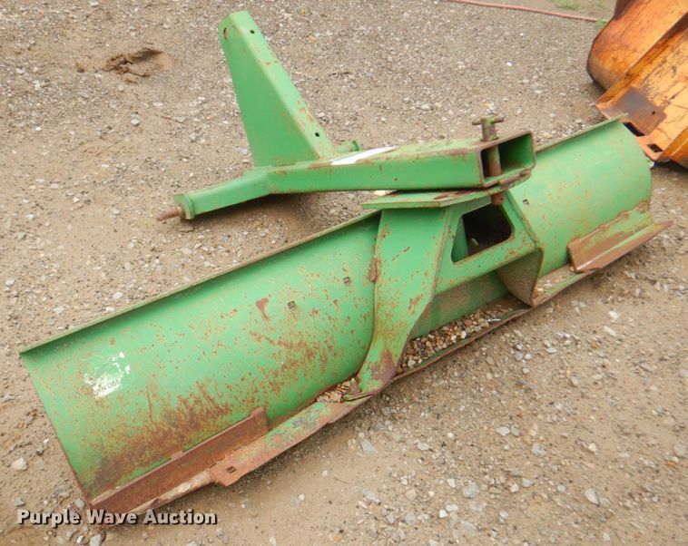 image for item DP4225 John Deere  blade
