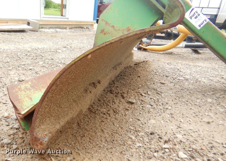 image for item DP4225 John Deere  blade