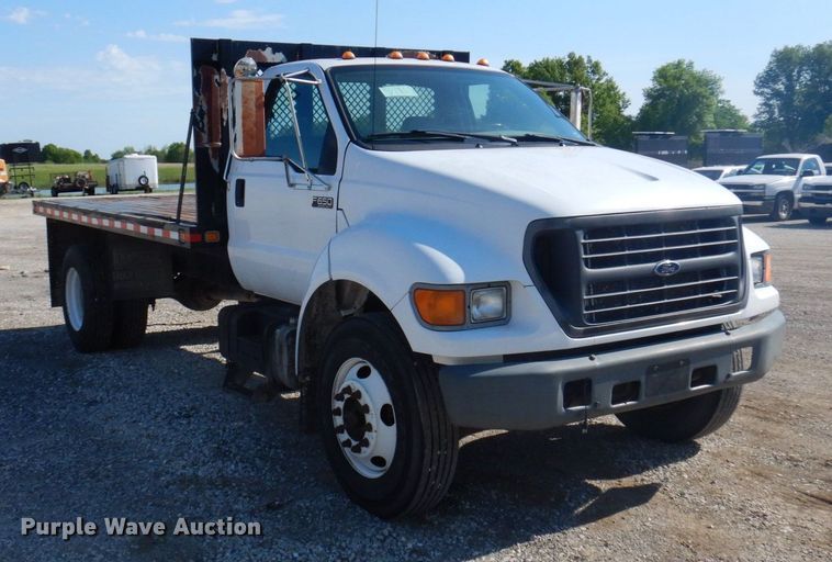 image for item DP5480 2003 Ford F650 Super Duty XL  flatbed truck