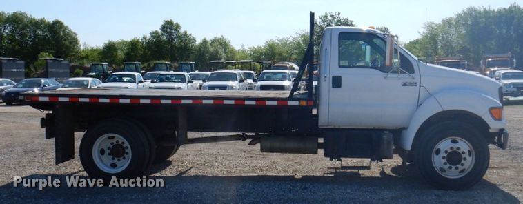 image for item DP5480 2003 Ford F650 Super Duty XL  flatbed truck
