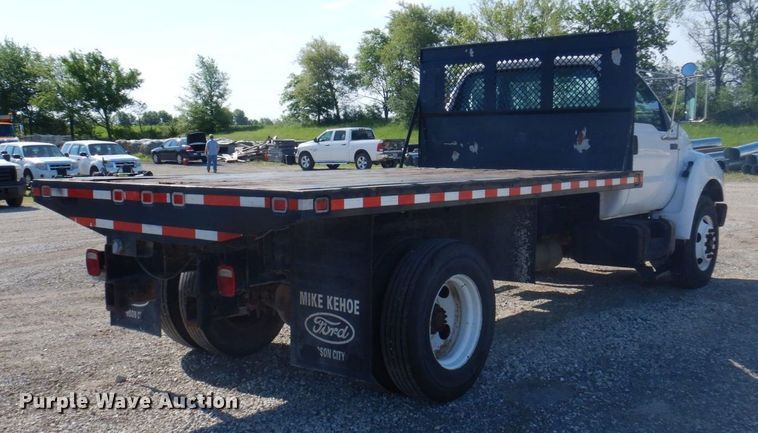 image for item DP5480 2003 Ford F650 Super Duty XL  flatbed truck