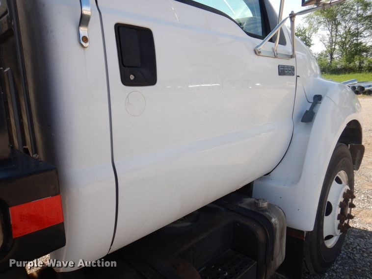 image for item DP5480 2003 Ford F650 Super Duty XL  flatbed truck