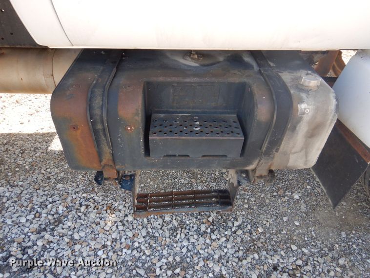 image for item DP5480 2003 Ford F650 Super Duty XL  flatbed truck