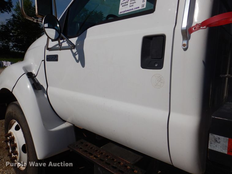 image for item DP5480 2003 Ford F650 Super Duty XL  flatbed truck
