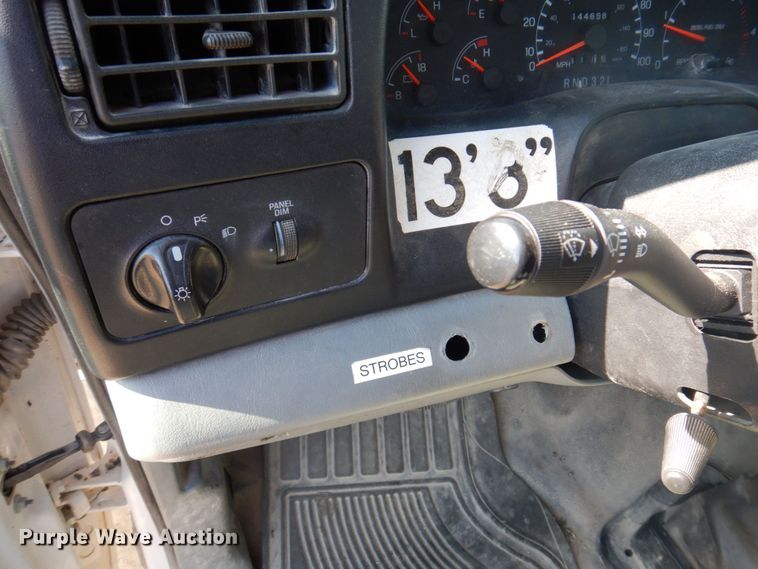 image for item DP5480 2003 Ford F650 Super Duty XL  flatbed truck