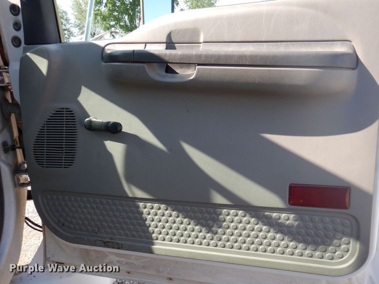 image for item DP5480 2003 Ford F650 Super Duty XL  flatbed truck