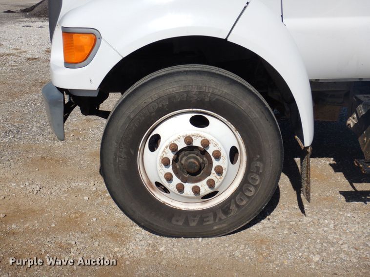 image for item DP5480 2003 Ford F650 Super Duty XL  flatbed truck