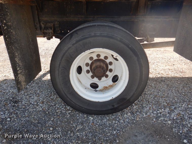 image for item DP5480 2003 Ford F650 Super Duty XL  flatbed truck