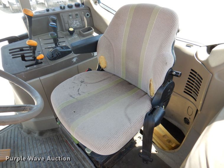 image for item DP5492 John Deere 7130  MFWD tractor