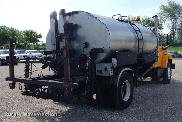 image for item DP5496 2005 Chevrolet C7500  oil distributor truck