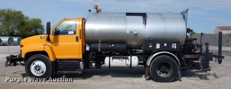 image for item DP5496 2005 Chevrolet C7500  oil distributor truck