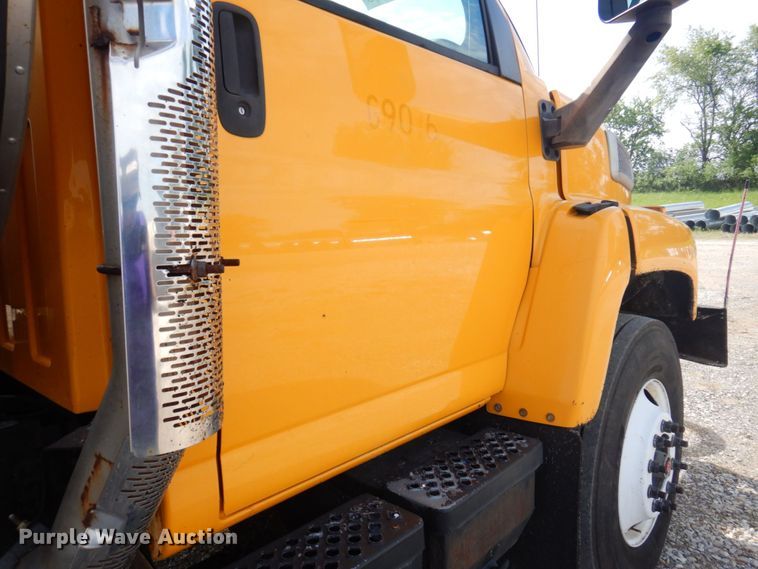 image for item DP5496 2005 Chevrolet C7500  oil distributor truck