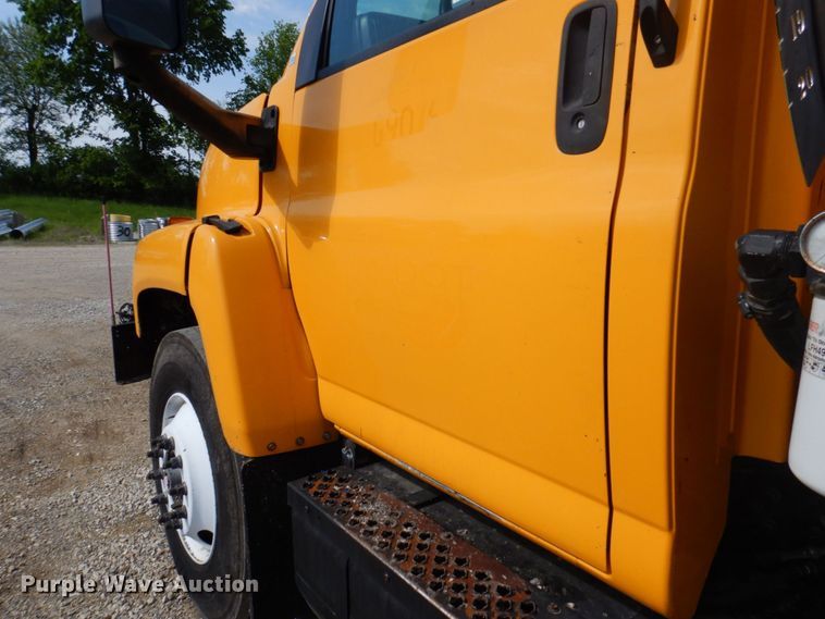 image for item DP5496 2005 Chevrolet C7500  oil distributor truck