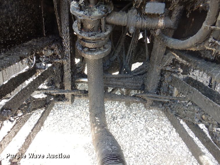 image for item DP5496 2005 Chevrolet C7500  oil distributor truck