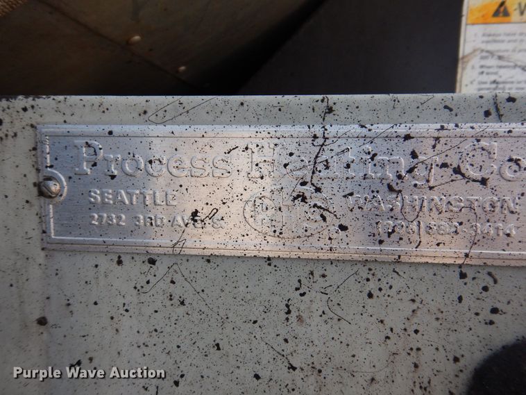 image for item DP5496 2005 Chevrolet C7500  oil distributor truck