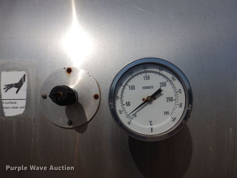 image for item DP5496 2005 Chevrolet C7500  oil distributor truck