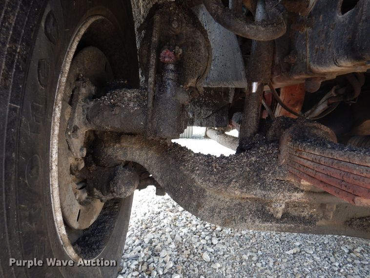 image for item DP5496 2005 Chevrolet C7500  oil distributor truck