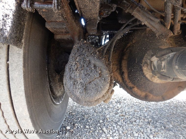 image for item DP5496 2005 Chevrolet C7500  oil distributor truck