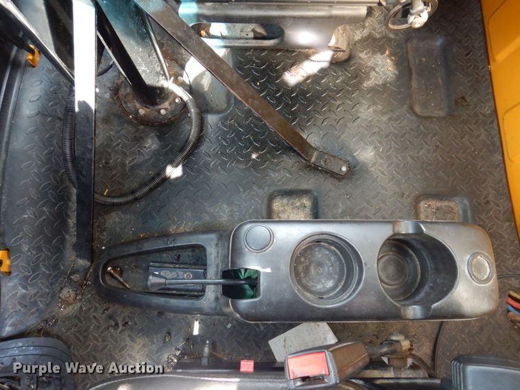 image for item DP5496 2005 Chevrolet C7500  oil distributor truck