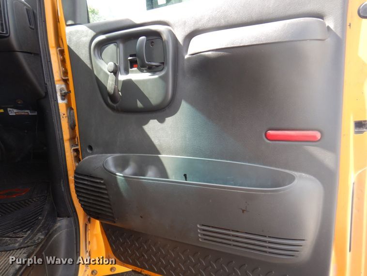 image for item DP5496 2005 Chevrolet C7500  oil distributor truck