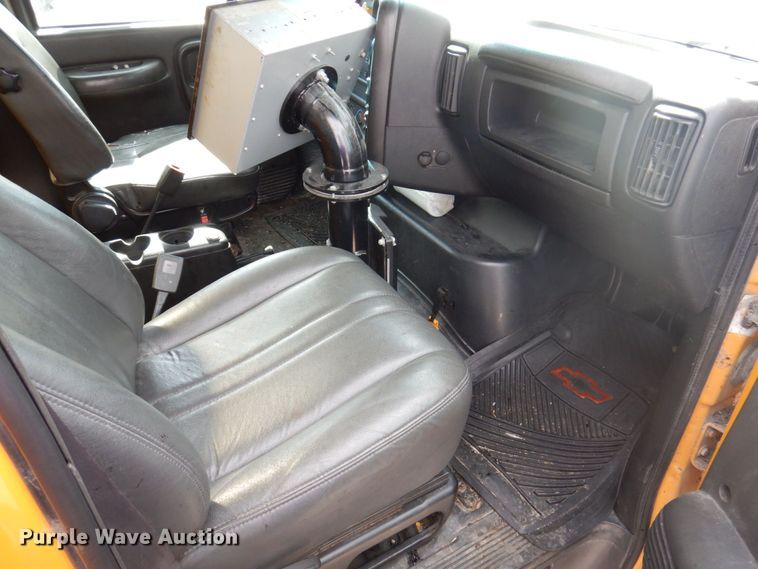 image for item DP5496 2005 Chevrolet C7500  oil distributor truck